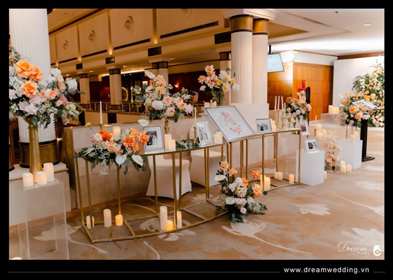 Trang trí tiệc cưới tại Lotte Legend Saigon - 2.jpg